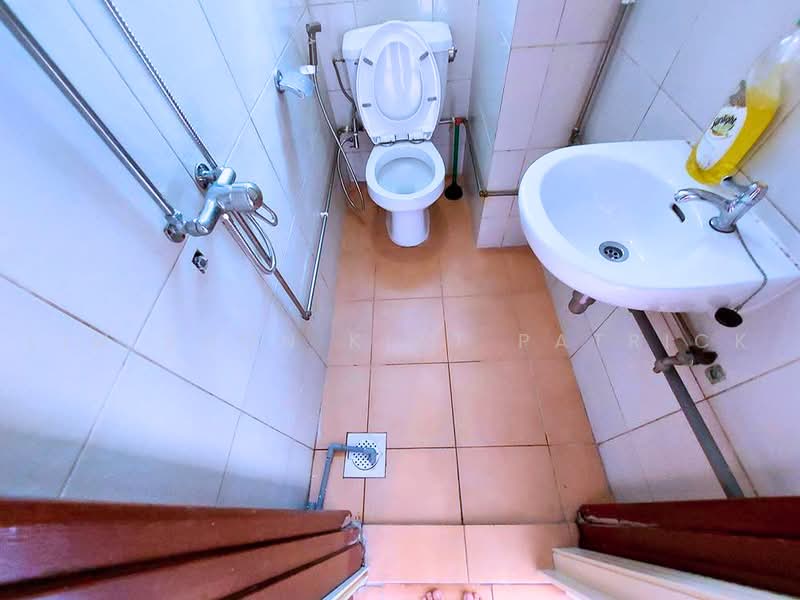 Pebble Bay, 130 Tanjong Rhu Road, 2 Bedrooms, 1,302 sqft, Condominium For Rent, by Lim Soon Kiat Patrick, 500216544 - Bathroom - PropertyGuru.com.sg