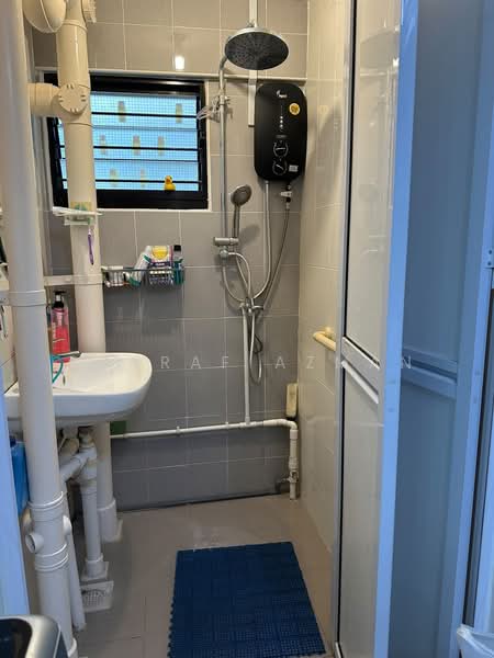 176 Boon Lay Drive, 176 Boon Lay Drive, 2 Bedrooms, 635 sqft, HDB Flat For Rent, by Asyraf Azman, 500216549 - Bathroom - PropertyGuru.com.sg