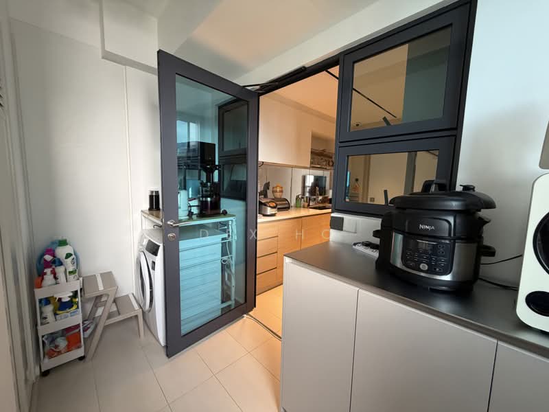 Treasure at Tampines, 23 Tampines Lane, 4 Bedrooms, 1,324 sqft, Condominium For Sale, by Dex Ho, 500216557 - Kitchen - PropertyGuru.com.sg