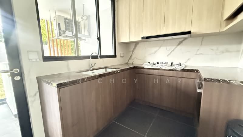 Seletar Hills Estate, Seletar Hills Drive, 5 Bedrooms, 5,646 sqft, Corner Terrace For Sale, by Kan Choy Har, 500216563 - Kitchen - PropertyGuru.com.sg