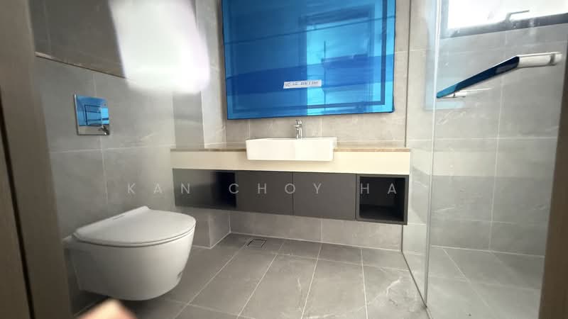 Seletar Hills Estate, Seletar Hills Drive, 5 Bedrooms, 5,646 sqft, Corner Terrace For Sale, by Kan Choy Har, 500216563 - Bathroom - PropertyGuru.com.sg