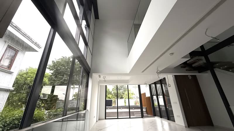 Seletar Hills Estate, Seletar Hills Drive, 5 Bedrooms, 5,646 sqft, Corner Terrace For Sale, by Kan Choy Har, 500216563 - Living Room - PropertyGuru.com.sg
