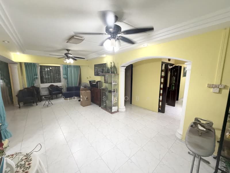 182 Pasir Ris Street 11, 182 Pasir Ris Street 11, 3 Bedrooms, 1,346 sqft, HDB Flat For Sale, by Roy Shoban, 500216571 - Living Room - PropertyGuru.com.sg