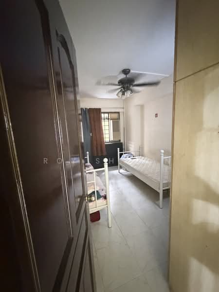 182 Pasir Ris Street 11, 182 Pasir Ris Street 11, 3 Bedrooms, 1,346 sqft, HDB Flat For Sale, by Roy Shoban, 500216571 - Bedroom - PropertyGuru.com.sg