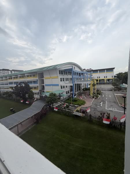182 Pasir Ris Street 11, 182 Pasir Ris Street 11, 3 Bedrooms, 1,346 sqft, HDB Flat For Sale, by Roy Shoban, 500216571 - Exterior - PropertyGuru.com.sg