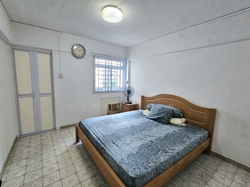 578 Ang Mo Kio Avenue 10, 578 Ang Mo Kio Avenue 10, 2 Bedrooms, 721 sqft, HDB Flat For Sale, by Clara Lian, 500216572 - Master Bedroom - PropertyGuru.com.sg