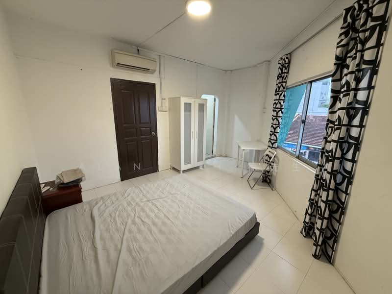 Master Room @ Aljunied MRT, , Room Rental, 170 sqft, Shophouse For Rent, by Alan Tsui 徐先生, 500216583 - Bedroom - PropertyGuru.com.sg