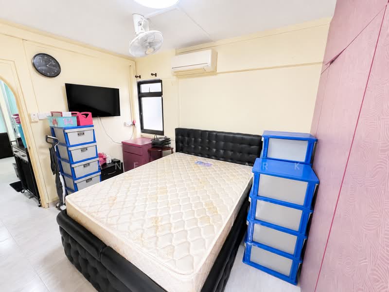 672 Woodlands Drive 71, 672 Woodlands Drive 71, 3 Bedrooms, 1,184 sqft, HDB Flat For Sale, by GANESHKUMAR K, 500216584 - Bedroom - PropertyGuru.com.sg