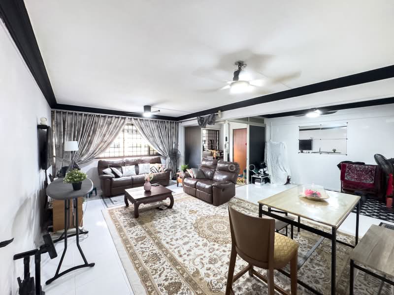 322 Woodlands Street 32, 322 Woodlands Street 32, 3 Bedrooms, 1,313 sqft, HDB Flat For Sale, by Ernest Goh, 500216600 - Living Room - PropertyGuru.com.sg