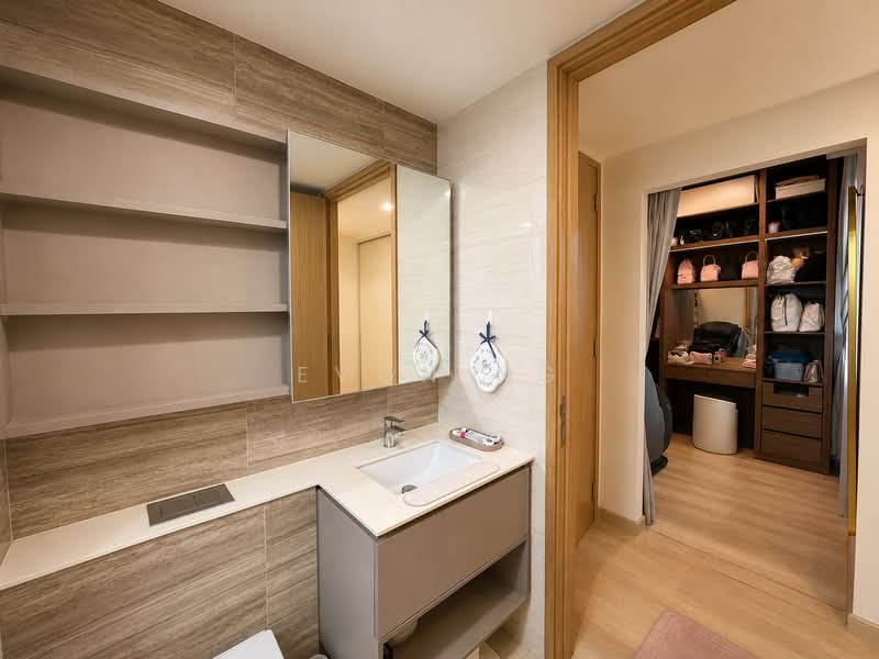 High Park Residences, 29 Fernvale Road, 3 Bedrooms, 872 sqft, Condominium For Rent, by Evon Ng, 500216602 - Master Bathroom - PropertyGuru.com.sg