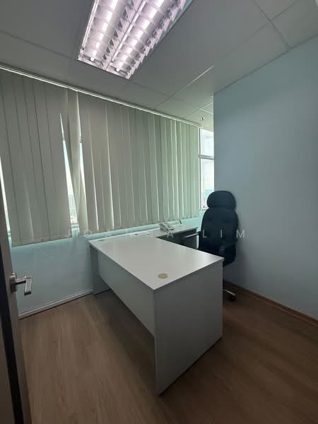 Wcega Tower, 21 Bukit Batok Crescent, 1,969 sqft, Light Industrial (B1) For Rent, by Joanna Lim, 500216605 - Study - CommercialGuru.com.sg