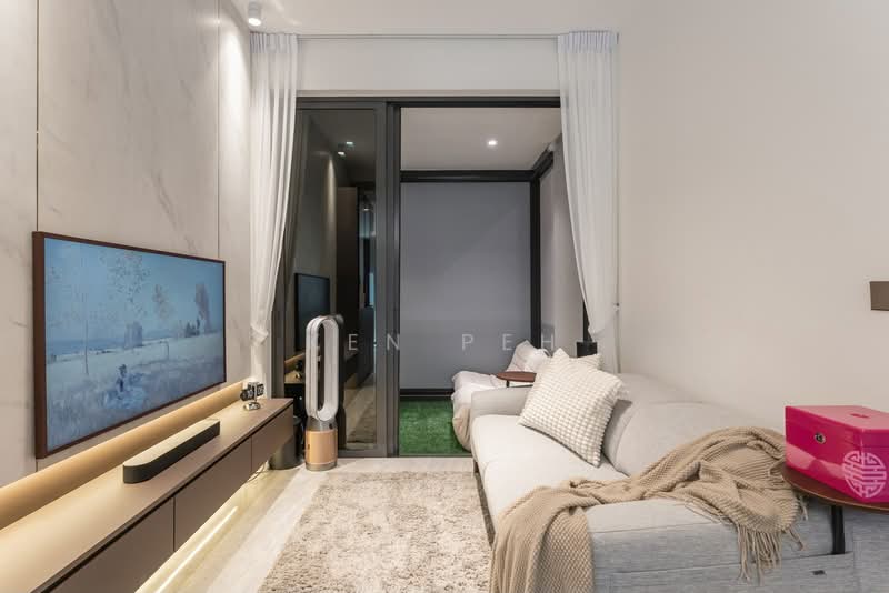 Leedon Green, 34 Leedon Heights, 2 Bedrooms, 700 sqft, Condominium For Sale, by Ken Peh, 500216606 - Living Room - PropertyGuru.com.sg