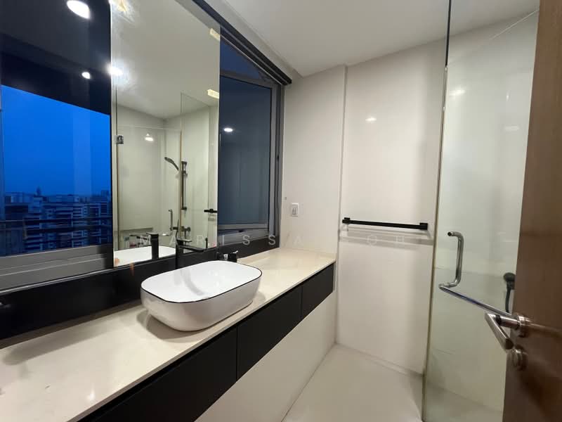 Ascentia Sky, 3 Alexandra View, 2 Bedrooms, 1,012 sqft, Apartment For Sale, by Marissa Soh, 500216607 - Master Bathroom - PropertyGuru.com.sg
