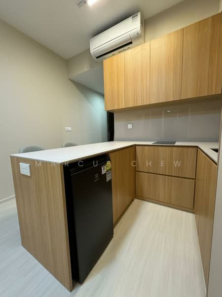 Heron Bay, 61 Upper Serangoon View, Studio, 300 sqft, Executive Condominium For Rent, by Marcus Chew, 500216611 - Kitchen - PropertyGuru.com.sg