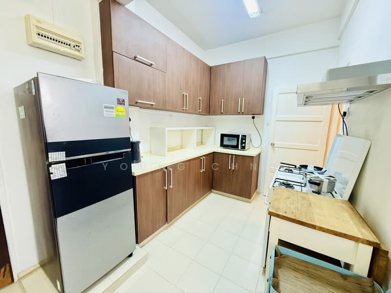 Botanic Gardens View, 19 Taman Serasi, Room Rental, 200 sqft, Apartment For Rent, by Young Chng, 500216615 - Kitchen - PropertyGuru.com.sg