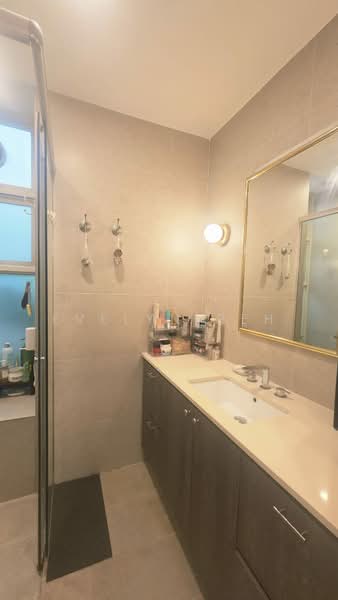 Fontaine Parry, 67 Poh Huat Road, 2 Bedrooms, 1,066 sqft, Condominium For Sale, by Evelyn Peh, 500216616 - Bathroom - PropertyGuru.com.sg