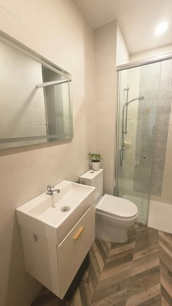 Fontaine Parry, 67 Poh Huat Road, 2 Bedrooms, 1,066 sqft, Condominium For Sale, by Evelyn Peh, 500216616 - Common Bathroom - PropertyGuru.com.sg