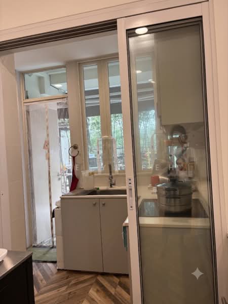Fontaine Parry, 67 Poh Huat Road, 2 Bedrooms, 1,066 sqft, Condominium For Sale, by Evelyn Peh, 500216616 - Kitchen - PropertyGuru.com.sg