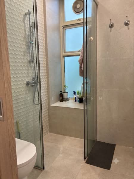 Fontaine Parry, 67 Poh Huat Road, 2 Bedrooms, 1,066 sqft, Condominium For Sale, by Evelyn Peh, 500216616 - Master Bathroom - PropertyGuru.com.sg