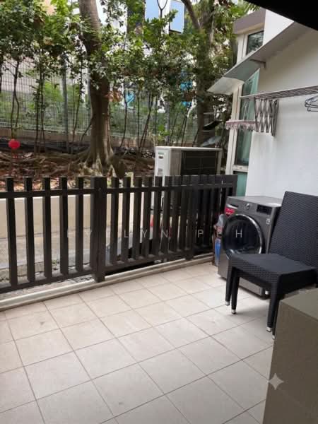 Fontaine Parry, 67 Poh Huat Road, 2 Bedrooms, 1,066 sqft, Condominium For Sale, by Evelyn Peh, 500216616 - Yard - PropertyGuru.com.sg