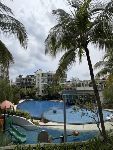 Fontaine Parry, 67 Poh Huat Road, 2 Bedrooms, 1,066 sqft, Condominium For Sale, by Evelyn Peh, 500216616 - Pool area - PropertyGuru.com.sg