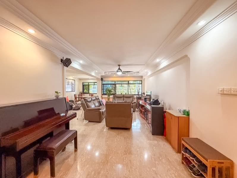 724 Tampines Street 71, 724 Tampines Street 71, Pasir Ris / Tampines, 4 Bedrooms, 1,345 sqft, HDB Flat For Sale, by Alan Ng, 500216629 - Living Room - PropertyGuru.com.sg
