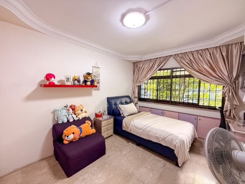 724 Tampines Street 71, 724 Tampines Street 71, Pasir Ris / Tampines, 4 Bedrooms, 1,345 sqft, HDB Flat For Sale, by Alan Ng, 500216629 - Bedroom 1 - PropertyGuru.com.sg