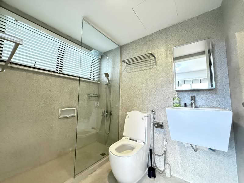 Pine Grove, 1A Pine Grove, Room Rental, 120 sqft, Condominium For Rent, by Steven Jeremiah, 500216633 - Bathroom - PropertyGuru.com.sg