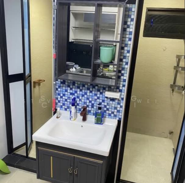 23 Telok Blangah Crescent, 23 Telok Blangah Crescent, 3 Bedrooms, 882 sqft, HDB Flat For Sale, by Steve Ng Chih Wei, 500216637 - Bathroom - PropertyGuru.com.sg