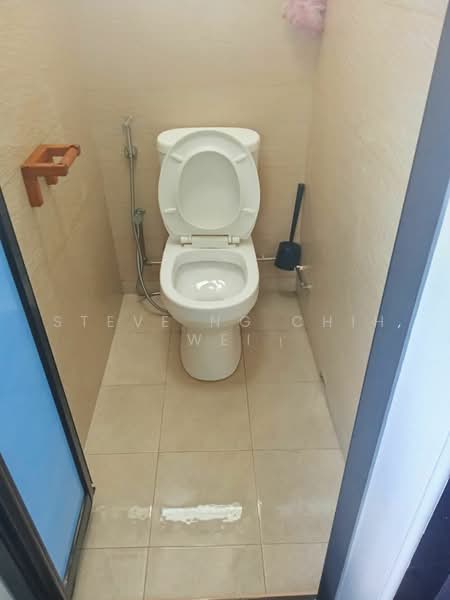 23 Telok Blangah Crescent, 23 Telok Blangah Crescent, 3 Bedrooms, 882 sqft, HDB Flat For Sale, by Steve Ng Chih Wei, 500216637 - Bathroom - PropertyGuru.com.sg