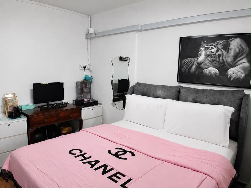 101 Bedok Reservoir Road, 101 Bedok Reservoir Road, Bedok / Upper East Coast, 3 Bedrooms, 1,033 sqft, HDB Flat For Sale, by Ezra Sim, 500216644 - Bedroom - PropertyGuru.com.sg