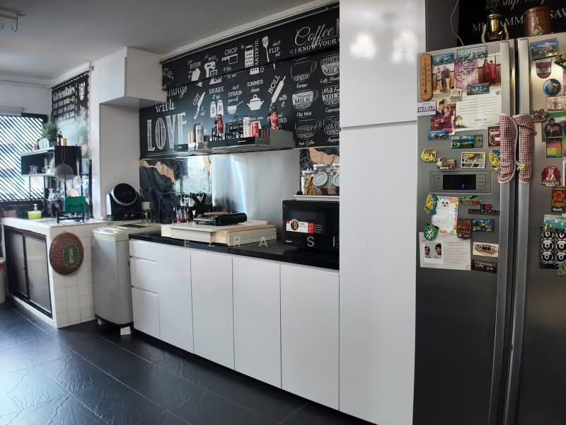 101 Bedok Reservoir Road, 101 Bedok Reservoir Road, Bedok / Upper East Coast, 3 Bedrooms, 1,033 sqft, HDB Flat For Sale, by Ezra Sim, 500216644 - Kitchen - PropertyGuru.com.sg