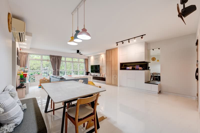 450B Bukit Batok West Avenue 6, 450B Bukit Batok West Avenue 6, 3 Bedrooms, 1,216 sqft, HDB Flat For Sale, by Roy Goh, 500216647 - Living Room - PropertyGuru.com.sg