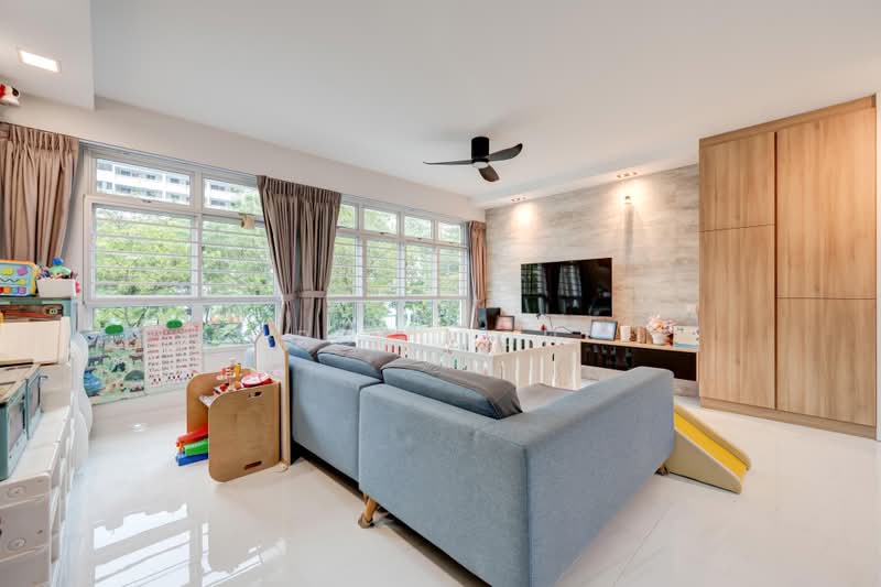 450B Bukit Batok West Avenue 6, 450B Bukit Batok West Avenue 6, 3 Bedrooms, 1,216 sqft, HDB Flat For Sale, by Roy Goh, 500216647 - Living Room - PropertyGuru.com.sg