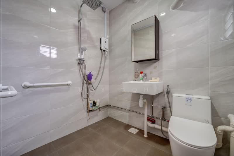 253 Bangkit Road, 253 Bangkit Road, 3 Bedrooms, 1,313 sqft, HDB Flat For Sale, by Roy Goh, 500216649 - Bathroom - PropertyGuru.com.sg