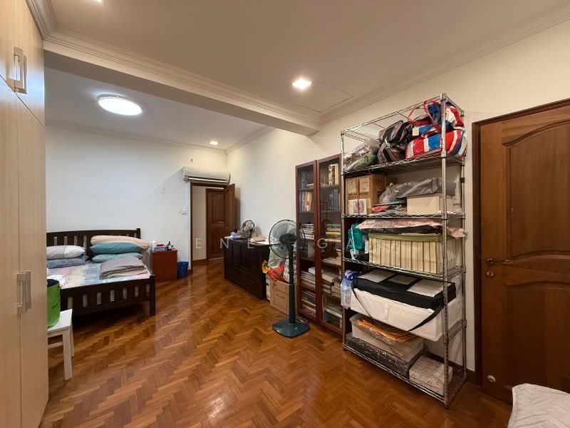 ✨D21 large land corner terrace✨1km Nan Hua ✨spacious living✨parks two cars, Sunset walk sunset way sunset grove sunset place, 5 Bedrooms, 3,500 sqft, Corner Terrace For Sale, by Renee Gan, 500216657 - Bedroom - PropertyGuru.com.sg