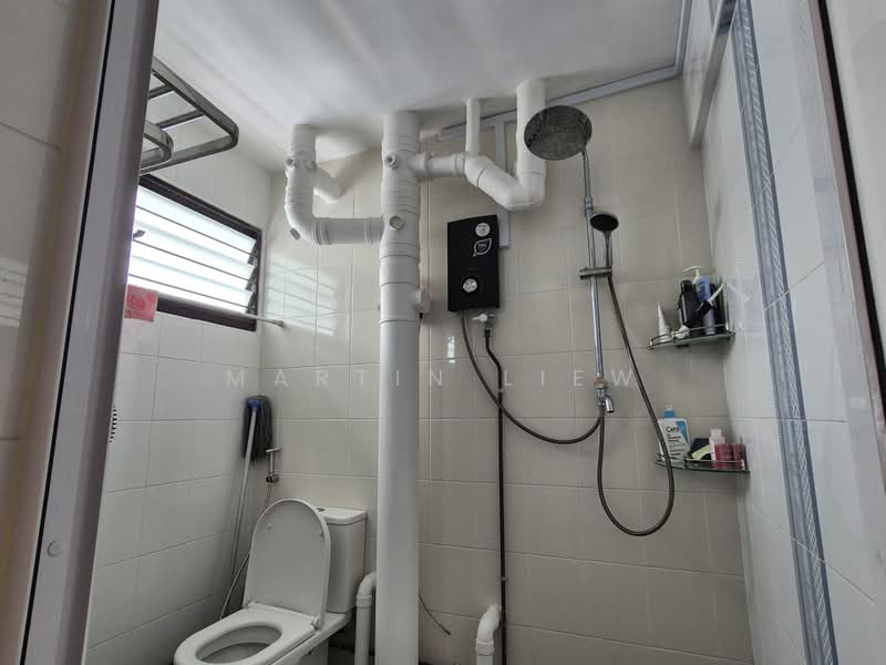 238 Jurong East Street 21, 238 Jurong East Street 21, Room Rental, 80 sqft, HDB Flat For Rent, by Martin Liew, 500216670 - Bathroom - PropertyGuru.com.sg