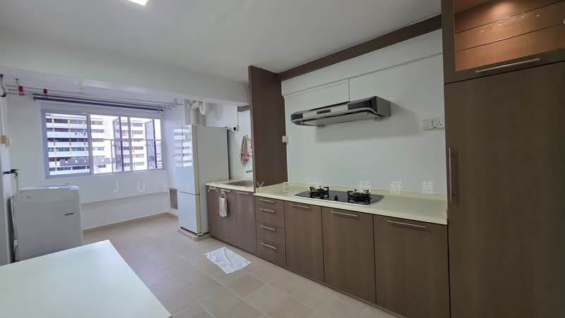 214 Lorong 8 Toa Payoh, 214 Lorong 8 Toa Payoh, Balestier / Toa Payoh, 3 Bedrooms, 882 sqft, HDB Flat For Sale, by Julia Yeo 杨舒慧, 500216671 - PropertyGuru.com.sg