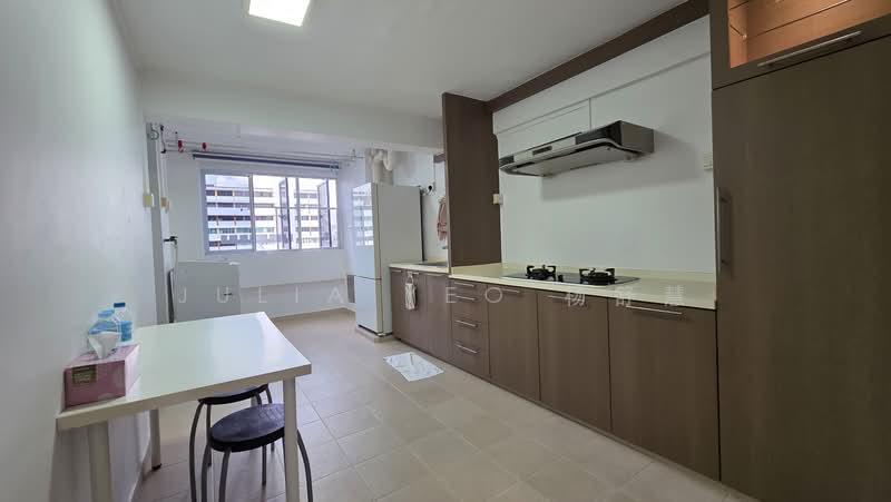 214 Lorong 8 Toa Payoh, 214 Lorong 8 Toa Payoh, Balestier / Toa Payoh, 3 Bedrooms, 882 sqft, HDB Flat For Sale, by Julia Yeo 杨舒慧, 500216671 - PropertyGuru.com.sg
