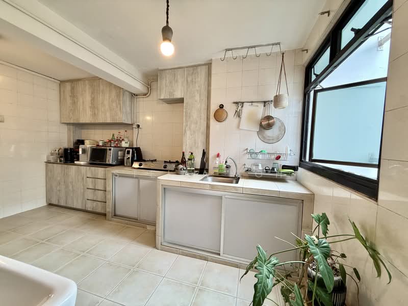 16 Upper Boon Keng Road, 16 Upper Boon Keng Road, 2 Bedrooms, 700 sqft, HDB Flat For Sale, by Stella Koh, 500216674 - Kitchen - PropertyGuru.com.sg