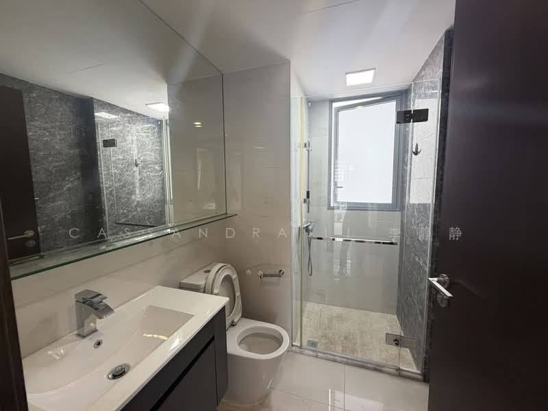 Hillsta, Phoenix Road, 2 Bedrooms, 990 sqft, Condominium For Sale, by Cassandra Li 李静静, 500216684 - Common bathroom - PropertyGuru.com.sg