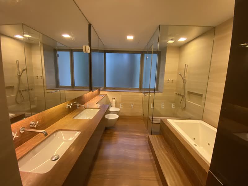 Hilltops, 99 Cairnhill Circle, 5 Bedrooms, 2,874 sqft, Condominium For Sale, by Jeffrey Lee, 500216690 - Bathroom - PropertyGuru.com.sg