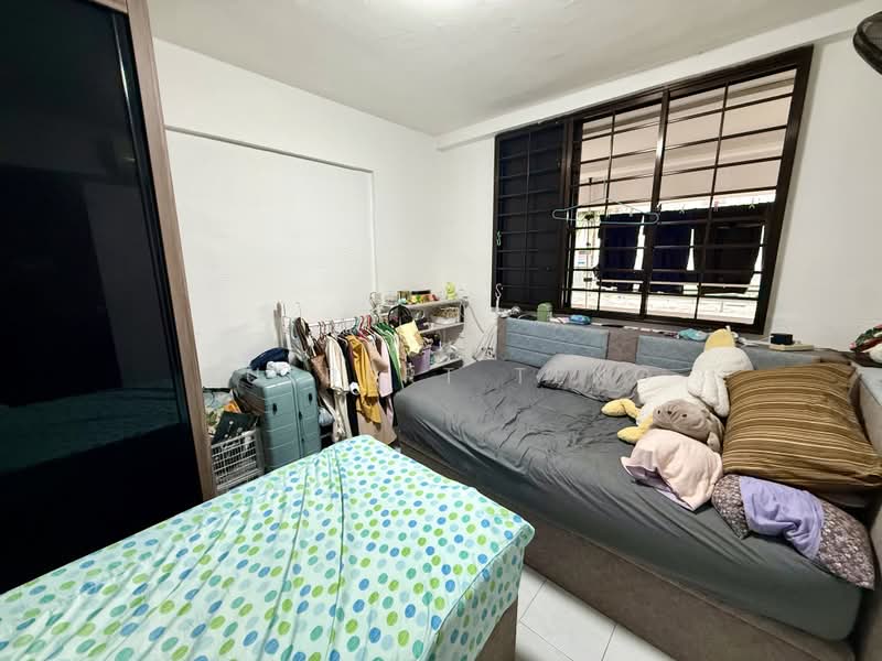 335 Serangoon Avenue 3, 335 Serangoon Avenue 3, 3 Bedrooms, 904 sqft, HDB Flat For Sale, by Hulbert Teng, 500216691 - Bedroom - PropertyGuru.com.sg
