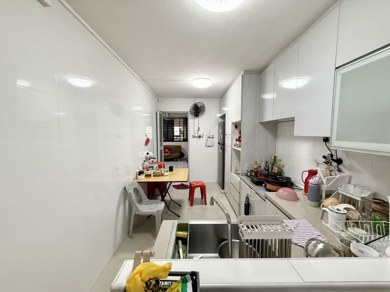 335 Serangoon Avenue 3, 335 Serangoon Avenue 3, 3 Bedrooms, 904 sqft, HDB Flat For Sale, by Hulbert Teng, 500216691 - Kitchen - PropertyGuru.com.sg