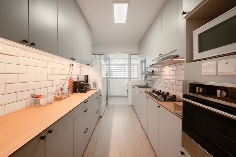 450C Bukit Batok West Avenue 6, 450C Bukit Batok West Avenue 6, 3 Bedrooms, 1,216 sqft, HDB Flat For Sale, by Quinie Ong, 500216697 - Kitchen - PropertyGuru.com.sg