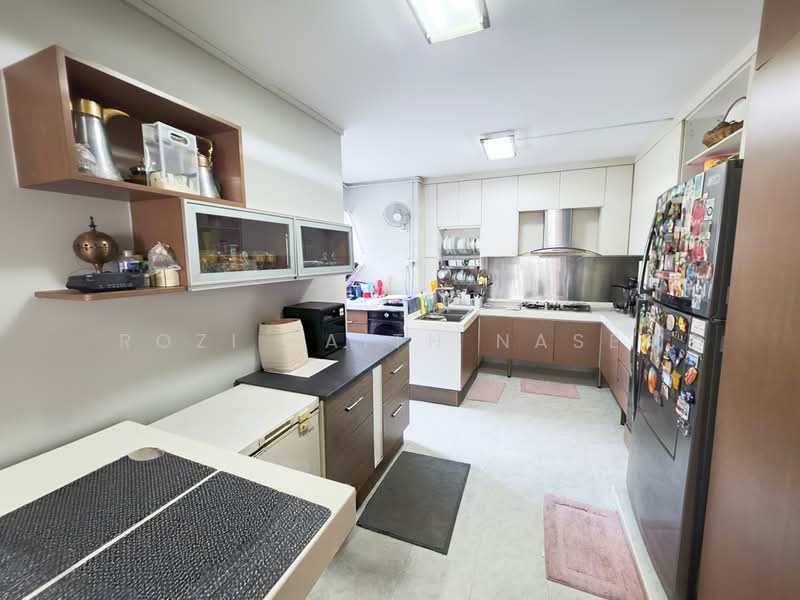 101 Gangsa Road, 101 Gangsa Road, 3 Bedrooms, 1,625 sqft, HDB Flat For Sale, by Rozi Faith Naser, 500216700 - Kitchen - PropertyGuru.com.sg