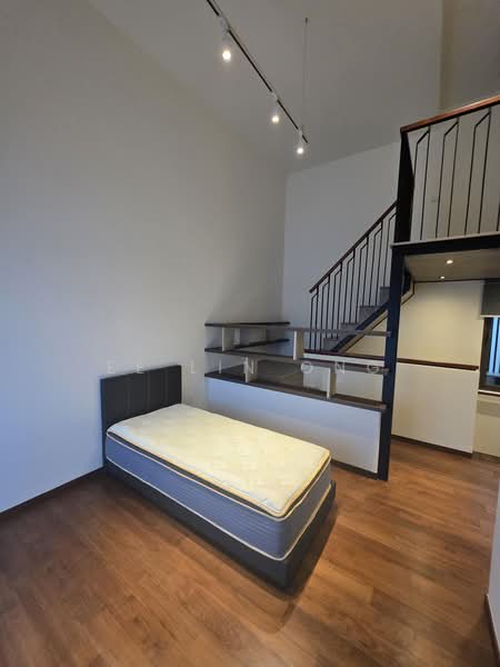 Parksuites, 22 Holland Grove Road, 2 Bedrooms, 1,173 sqft, Condominium For Rent, by Ee Lin Ong, 500216706 - Bedroom - PropertyGuru.com.sg