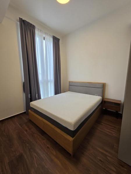 Parksuites, 22 Holland Grove Road, Tanglin / Holland / Bukit Timah, 2 Bedrooms, 1,173 sqft, Condominium For Rent, by Ee Lin Ong, 500216706 - Bedroom - PropertyGuru.com.sg