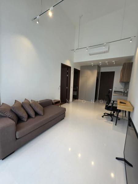 Parksuites, 22 Holland Grove Road, Tanglin / Holland / Bukit Timah, 2 Bedrooms, 1,173 sqft, Condominium For Rent, by Ee Lin Ong, 500216706 - Living Room - PropertyGuru.com.sg