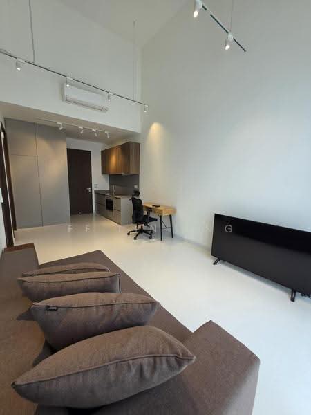 Parksuites, 22 Holland Grove Road, Tanglin / Holland / Bukit Timah, 2 Bedrooms, 1,173 sqft, Condominium For Rent, by Ee Lin Ong, 500216706 - Living Room - PropertyGuru.com.sg